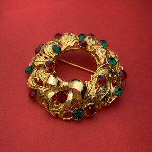 Vintage Christmas Holiday Holly Wreath Red Green Rhinestone Bow Brooch Pin